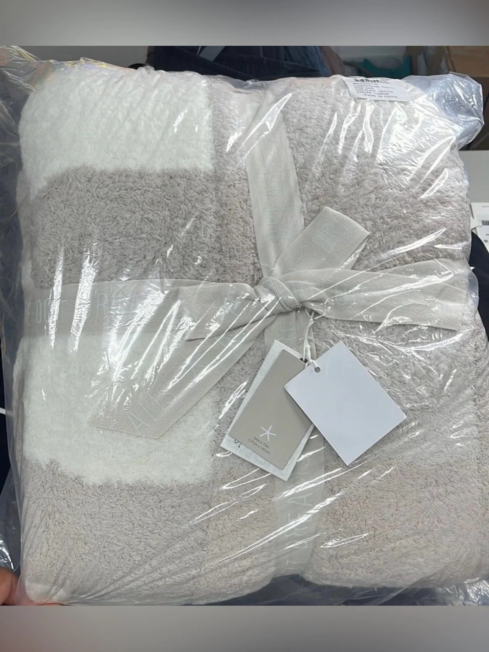 Barefoot Dreams Plush Throw Blanket - Cream & Light Gray